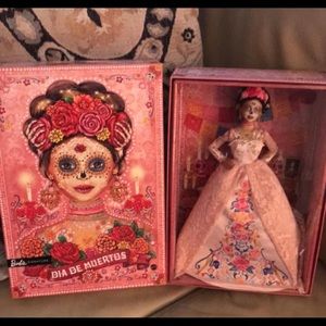 Dia  de los Muertos Barbie 2020 never opened in box, only 1 Barbie